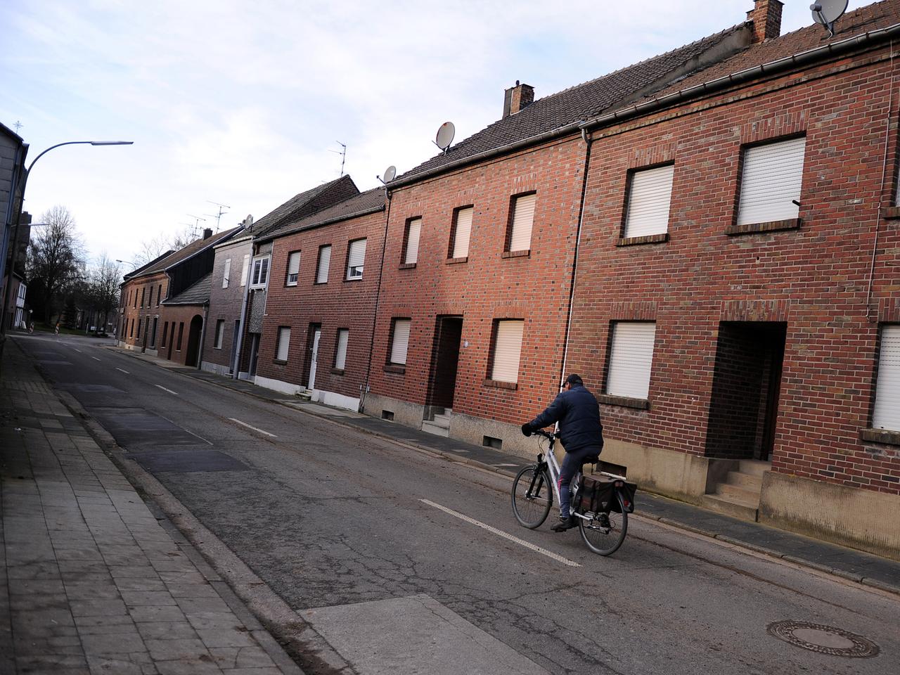 Immerath muss dem Braunkohletagebau weichen. Immerath muss dem Braunkohletagebau weichen.