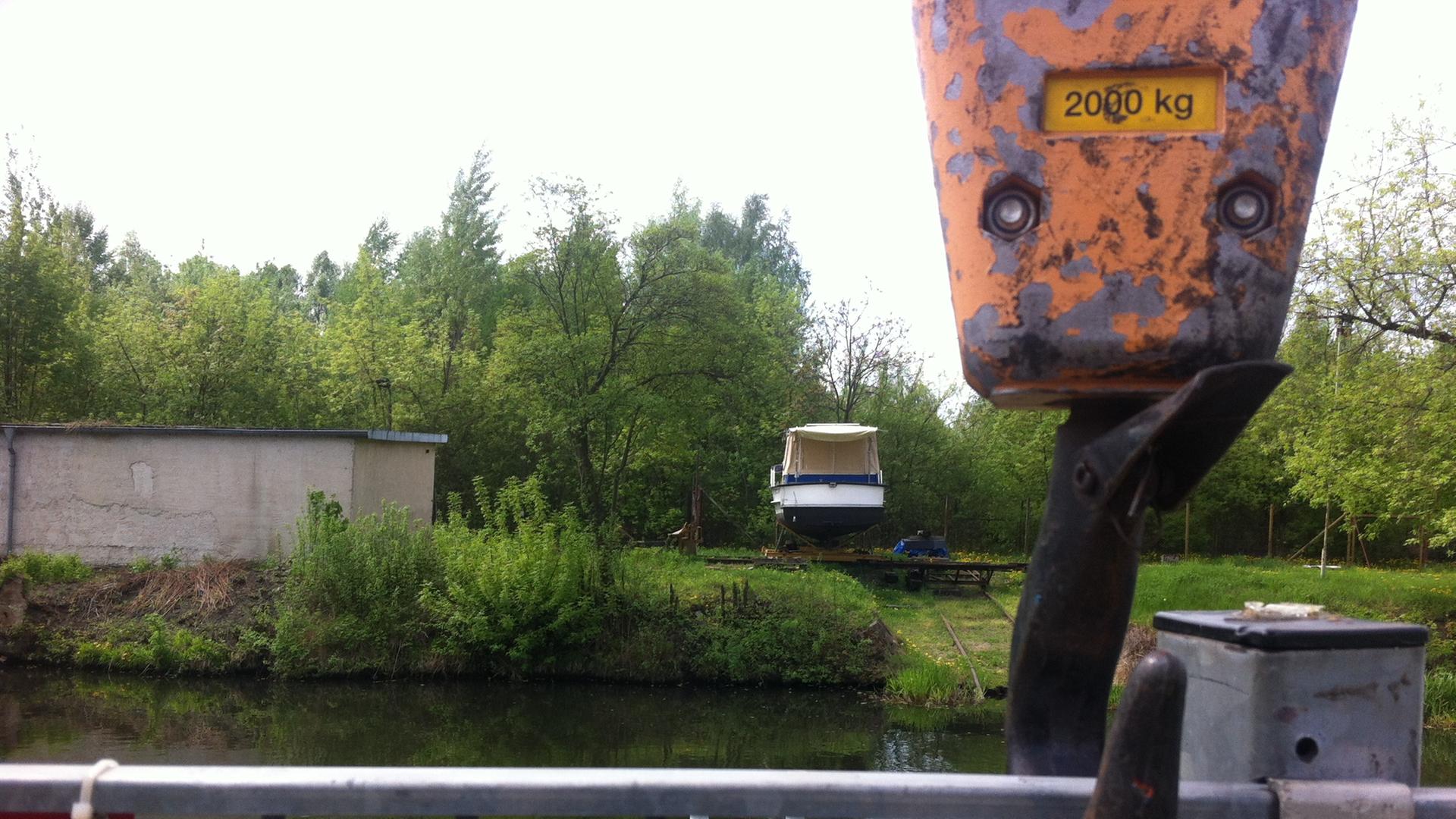 Der Oder-Fluss ist nicht nur Länder-, sondern auch Lohngrenze. Der Oder-Fluss ist nicht nur Länder-, sondern auch Lohngrenze.