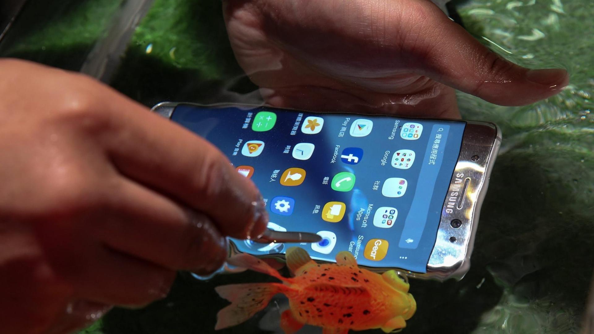 Samsung Galaxy Note 7 im Wasser