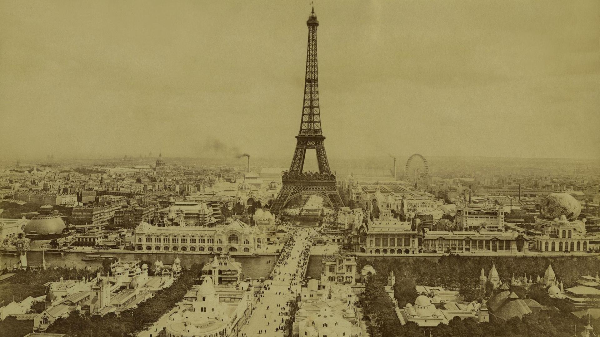 Das Bild zeigt Paris um 1900 mit dem Eiffelturm im Zentrum. Das Bild zeigt Paris um 1900 mit dem Eiffelturm im Zentrum.