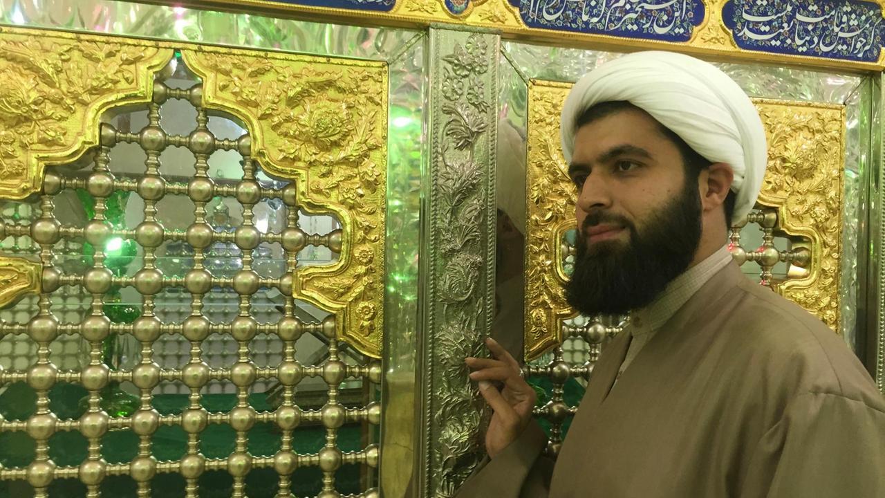 Said Moradzadeh leitet den Schrein im Großen Basar von Teheran.