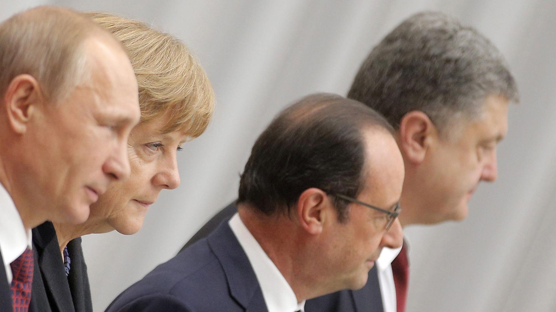 Putin, Merkel, Hollande, Poroschenko. Putin, Merkel, Hollande, Poroschenko.
