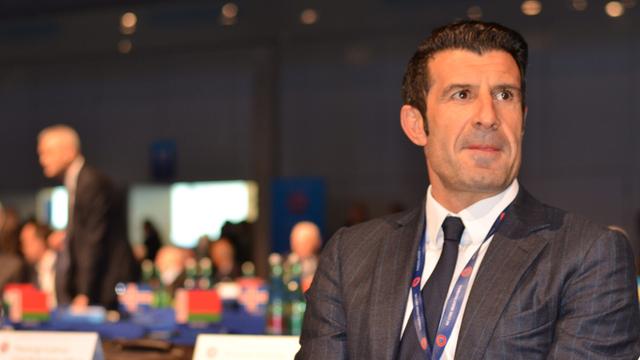 Ex-Fußballer Luis Figo auf dem UEFA-Kongress in Wien.