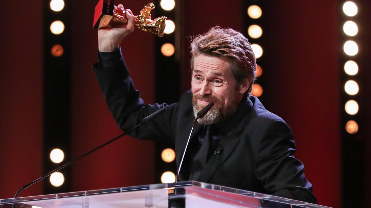 Actor Willem Dafoe was honored for his life's work at the Berlinale.