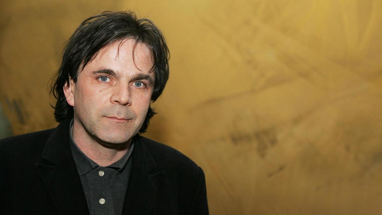Der Pianist Markus Hinterhäuser wurde am Dienstag, 01. Februar 2005 als neuer Konzertdirektor der Salzburger Festspiele präsentiert. APA-Foto: FRANZ NEUMAYR +++(c) dpa - Report+++ | Der Pianist Markus Hinterhäuser wurde am Dienstag, 01. Februar 2005 als neuer Konzertdirektor der Salzburger Festspiele präsentiert. APA-Foto: FRANZ NEUMAYR +++(c) dpa - Report+++ |