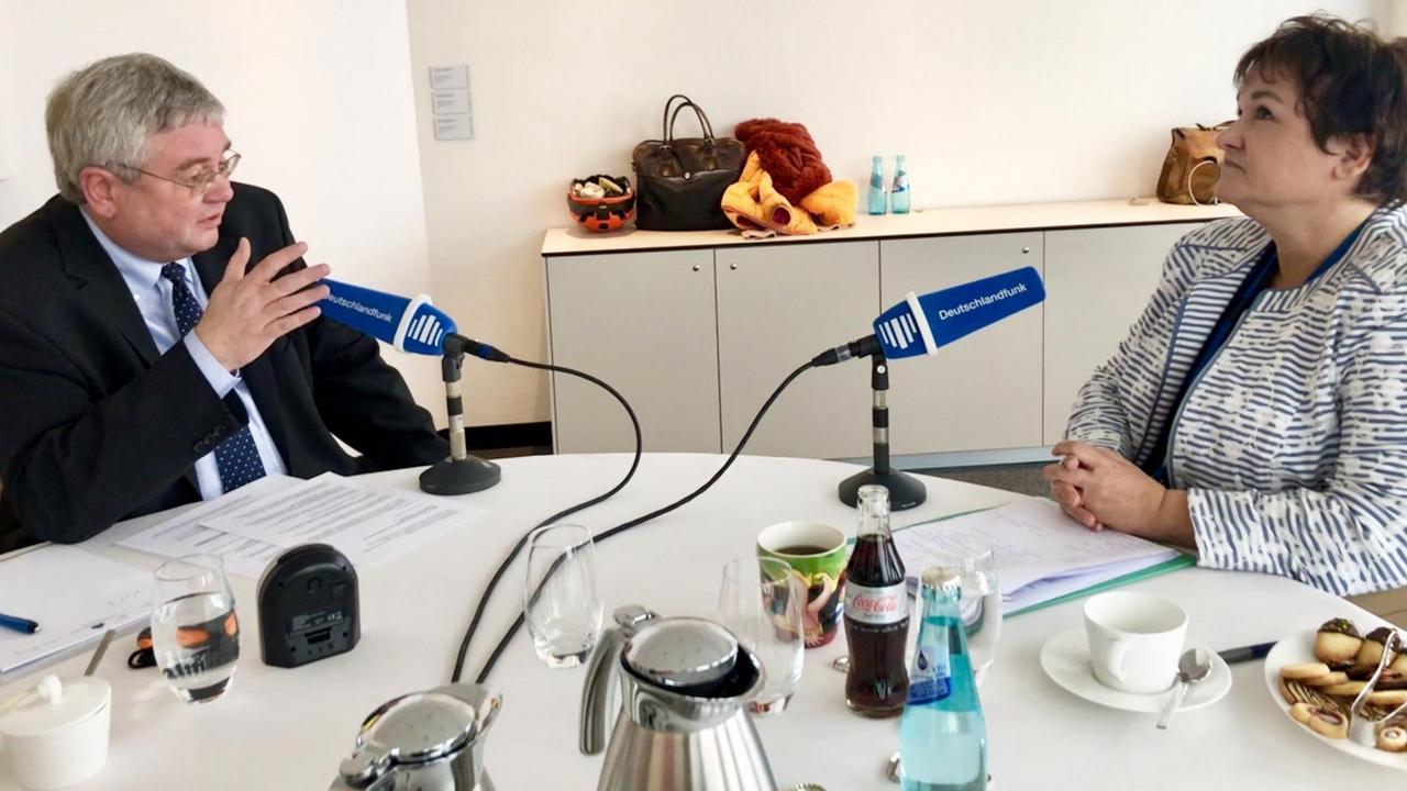 Sabine Lautenschläger im Gespräch mit Klemens Kindermann Sabine Lautenschläger im Gespräch mit Klemens Kindermann