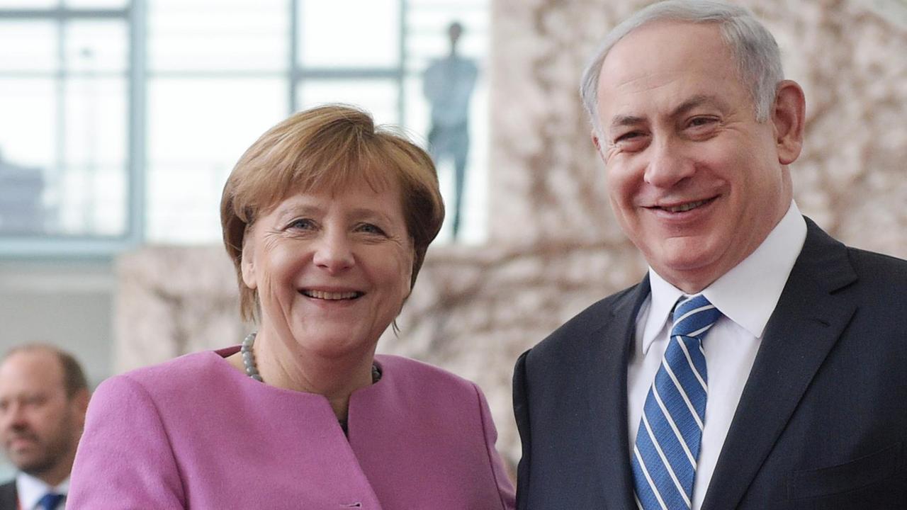 Bundeskanzlerin Angela Merkel und Israels Ministerpräsidenten Benjamin Netanjahu bei den 6. Deutsch-Israelischen Regierungskonsultationen in Berlin. 
