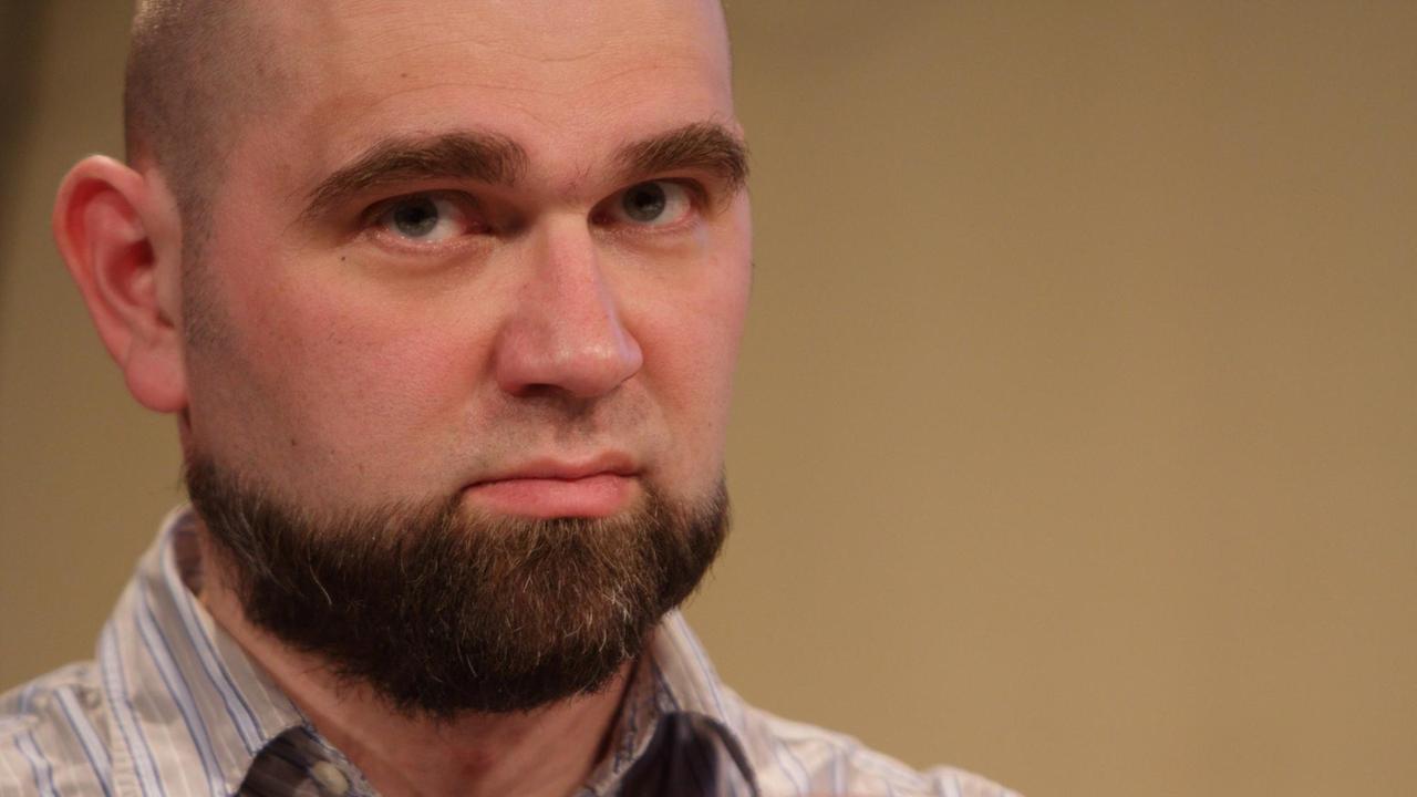 Laurynas Katkus fühlt sich litauisch und russisch beeinflusst: "Nachbarn und keine Todfeinde". Laurynas Katkus fühlt sich litauisch und russisch beeinflusst: "Nachbarn und keine Todfeinde".
