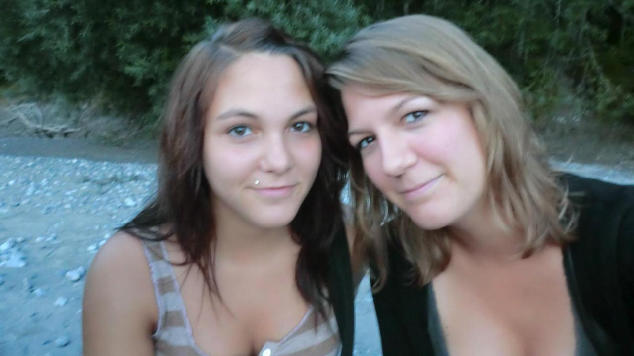 Selfie von Larissa und Katrin. Selfie von Larissa und Katrin.