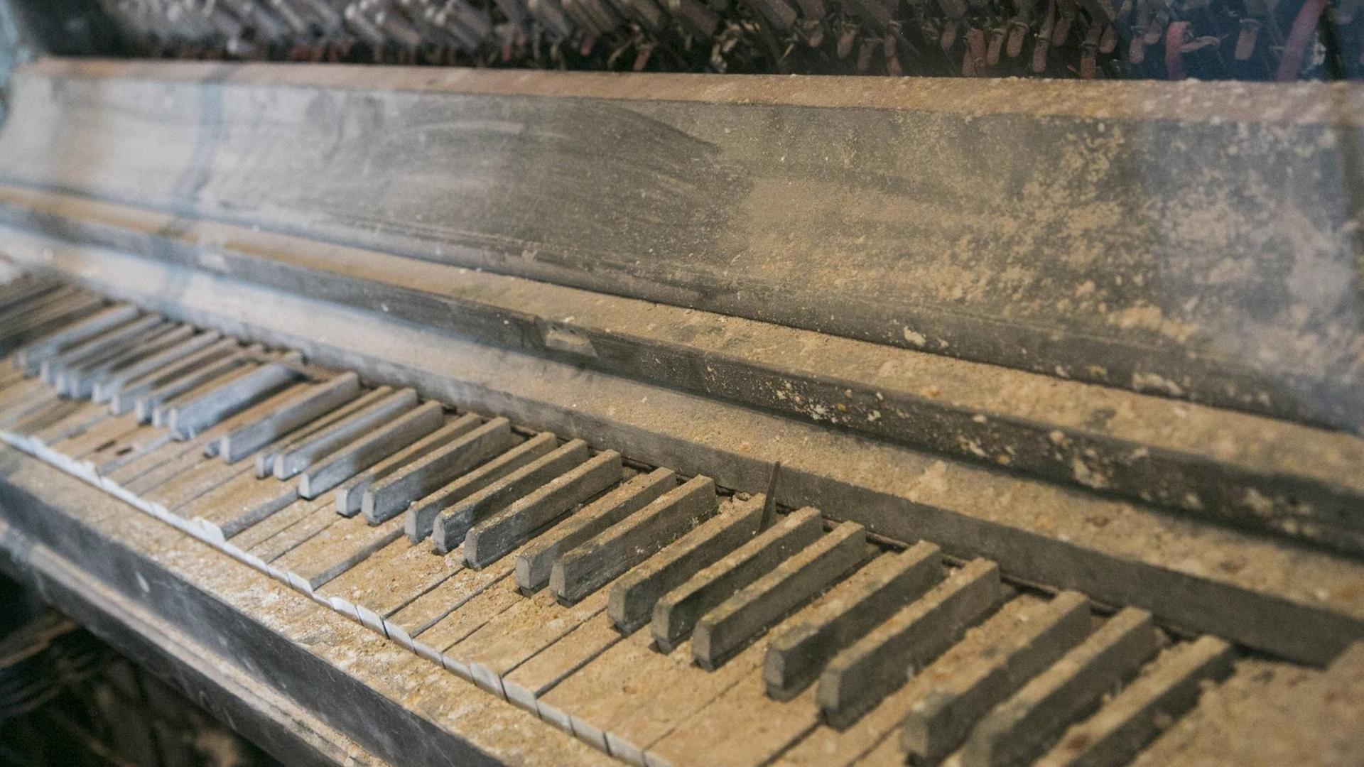 Antikes Klavier Ellis Island New York, USA