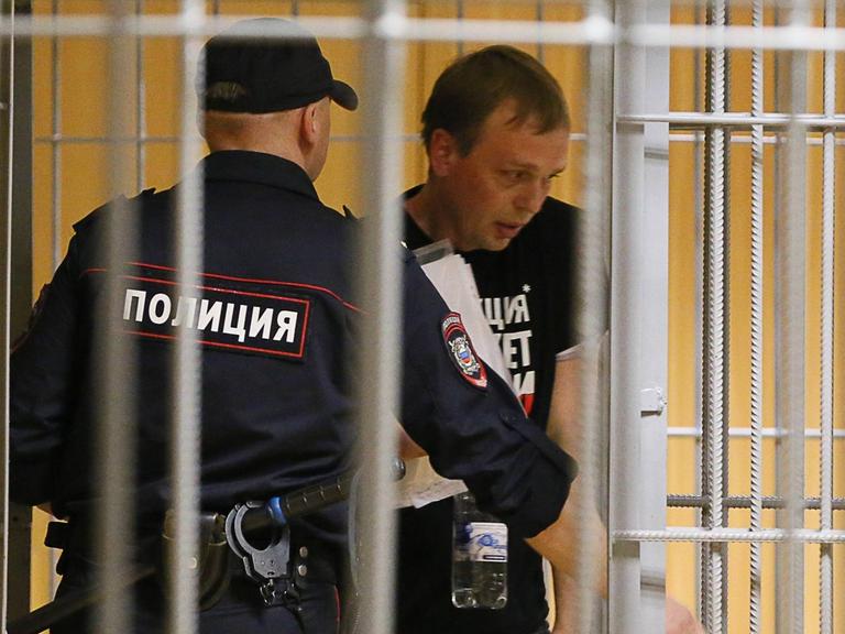 Der Journalist Iwan Golunow nach seiner Verhaftung, angeblich wegen Drogenbesitzes.