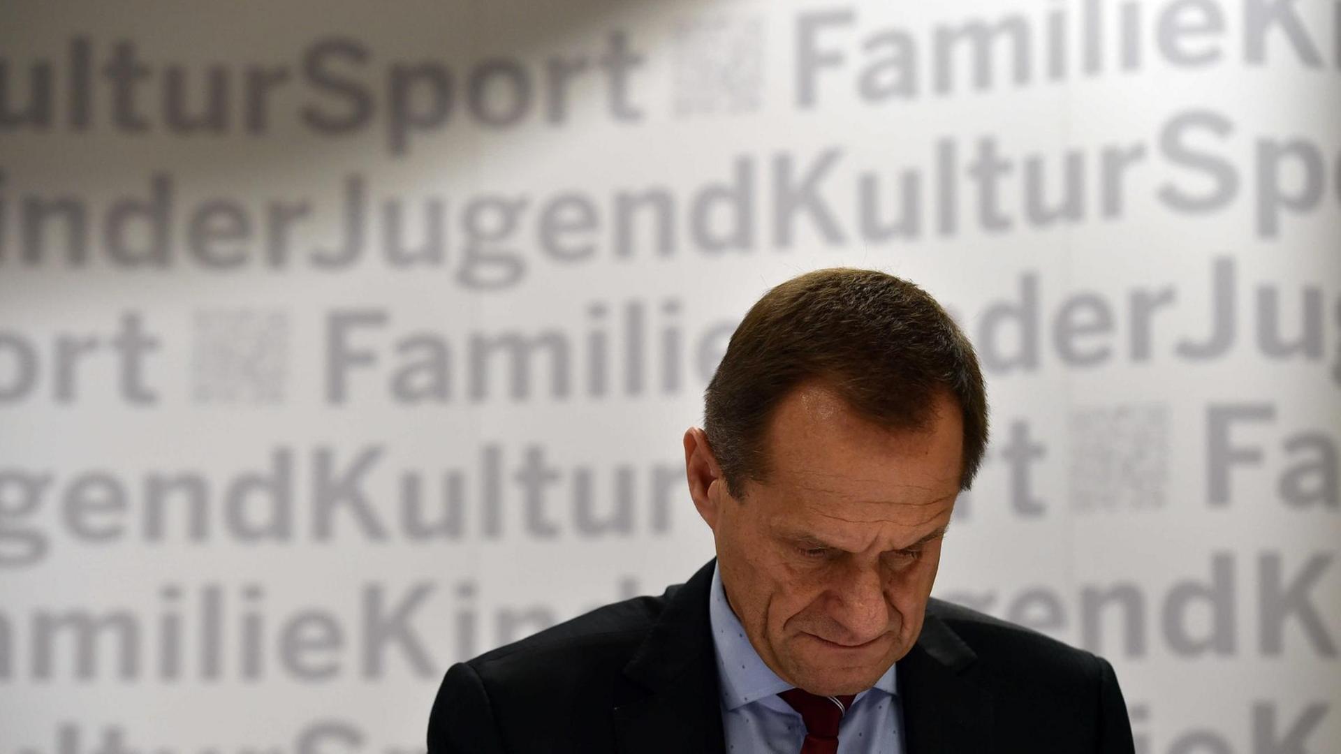 Leider liegt für dieses Bild keine Bildbeschreibung vor Leider liegt für dieses Bild keine Bildbeschreibung vor