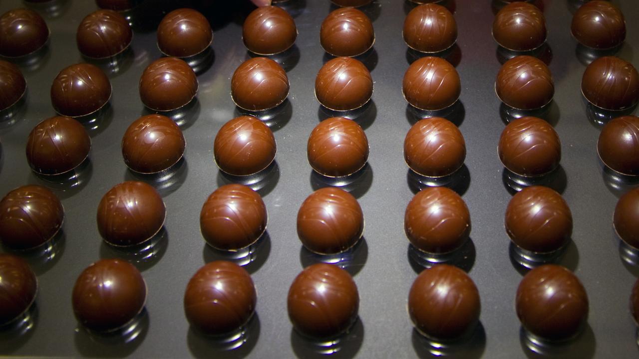 Schokoladen-Pralinen von Cailler, der ältesten Schokoladenfabrik der Schweiz. 