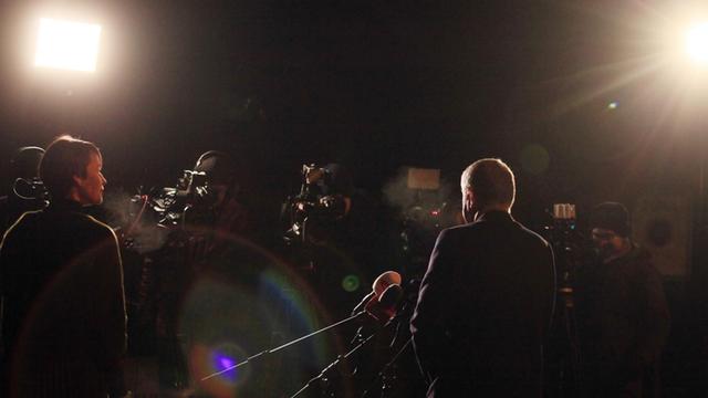 Tschechiens Ministerpräsident Andrej Babis im Scheinwerferlicht.