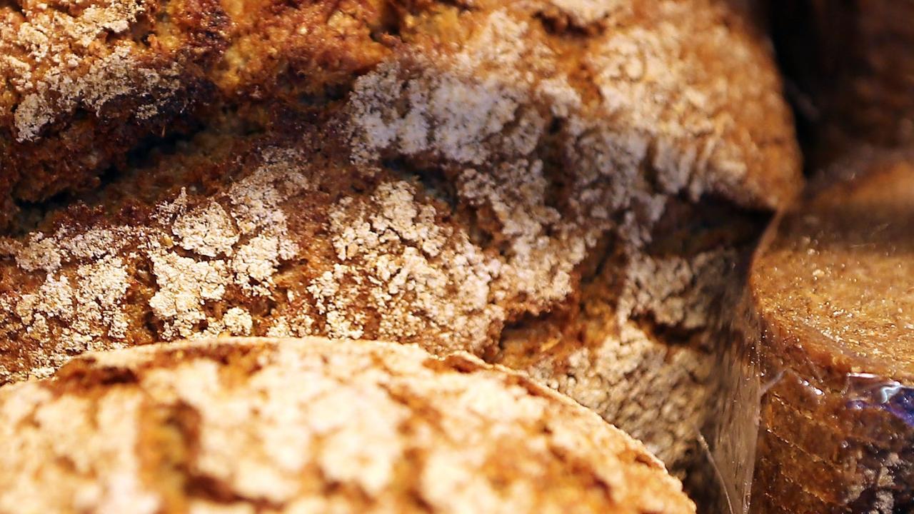 Brotlaibe in der Nahaufnahme Brotlaibe in der Nahaufnahme