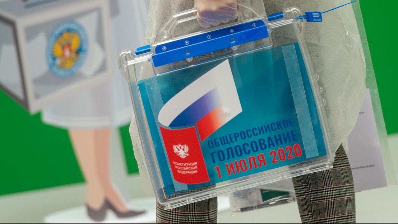 02.06.2020, Mobile Wahlurne für die Wahl zum russischen Verfassungsreferendum