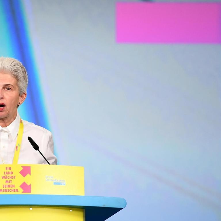 28.04.2019, Berlin: Marie-Agnes Strack-Zimmermann, Mitglied des Bundesvorstands der FDP und bisherige stellvertretende Bundesvorsitzende, spricht beim 70. FDP-Bundesparteitag in der frauenpolitische Debatte.