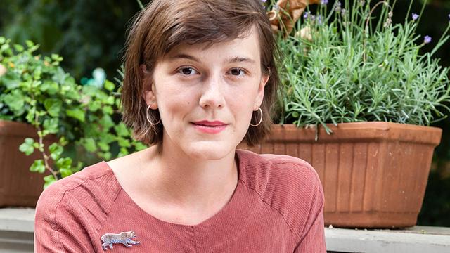 Die flämische Lyrikerin Charlotte Van den Broeck im Interview mit Deutschlandradio Kultur
