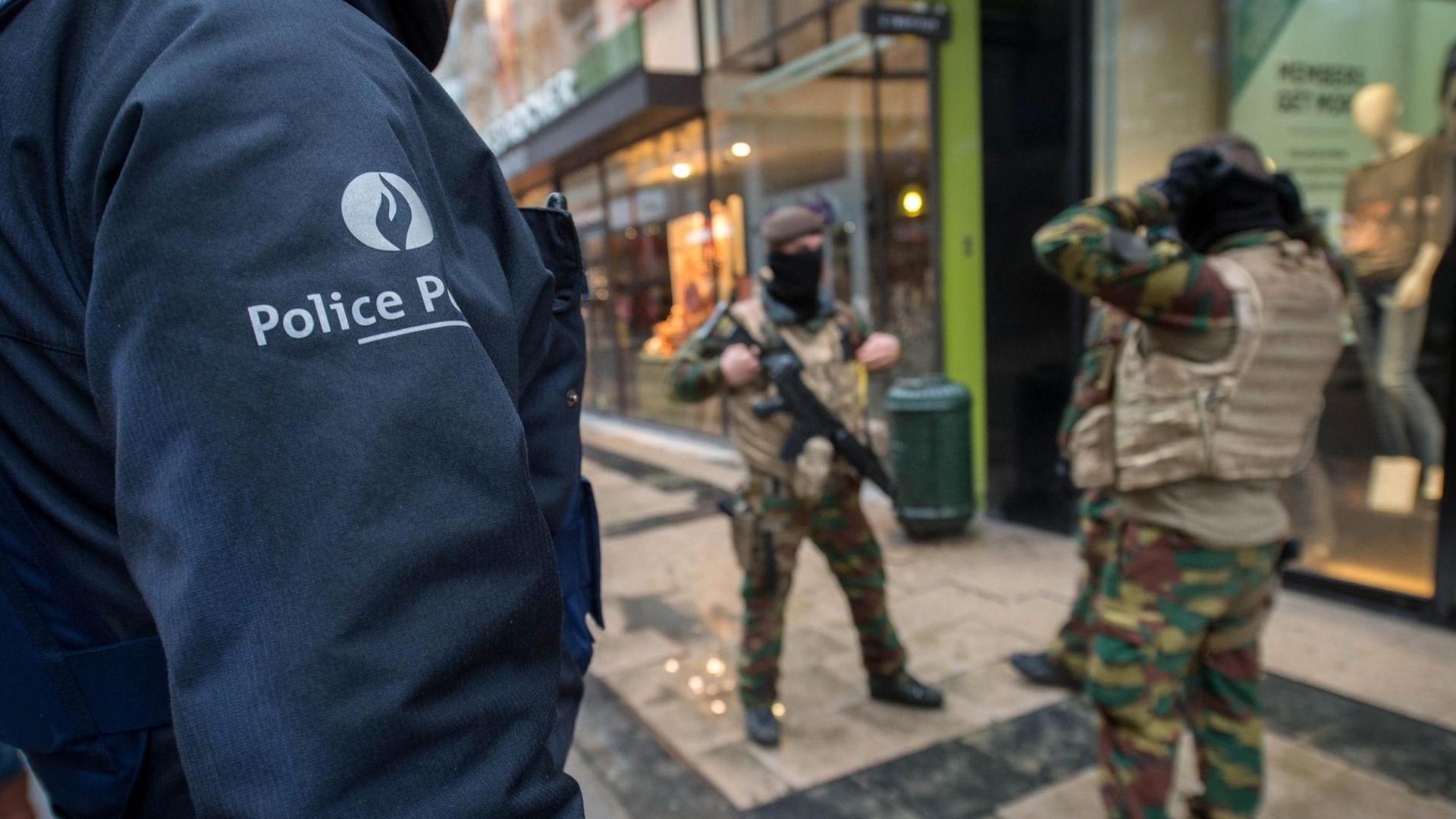 Terror in Brüssel - die Stadt wird zu einer militärischen Zone Terror in Brüssel - die Stadt wird zu einer militärischen Zone