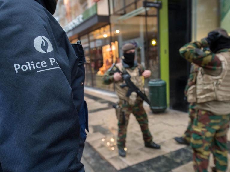 Terror in Brüssel - die Stadt wird zu einer militärischen Zone