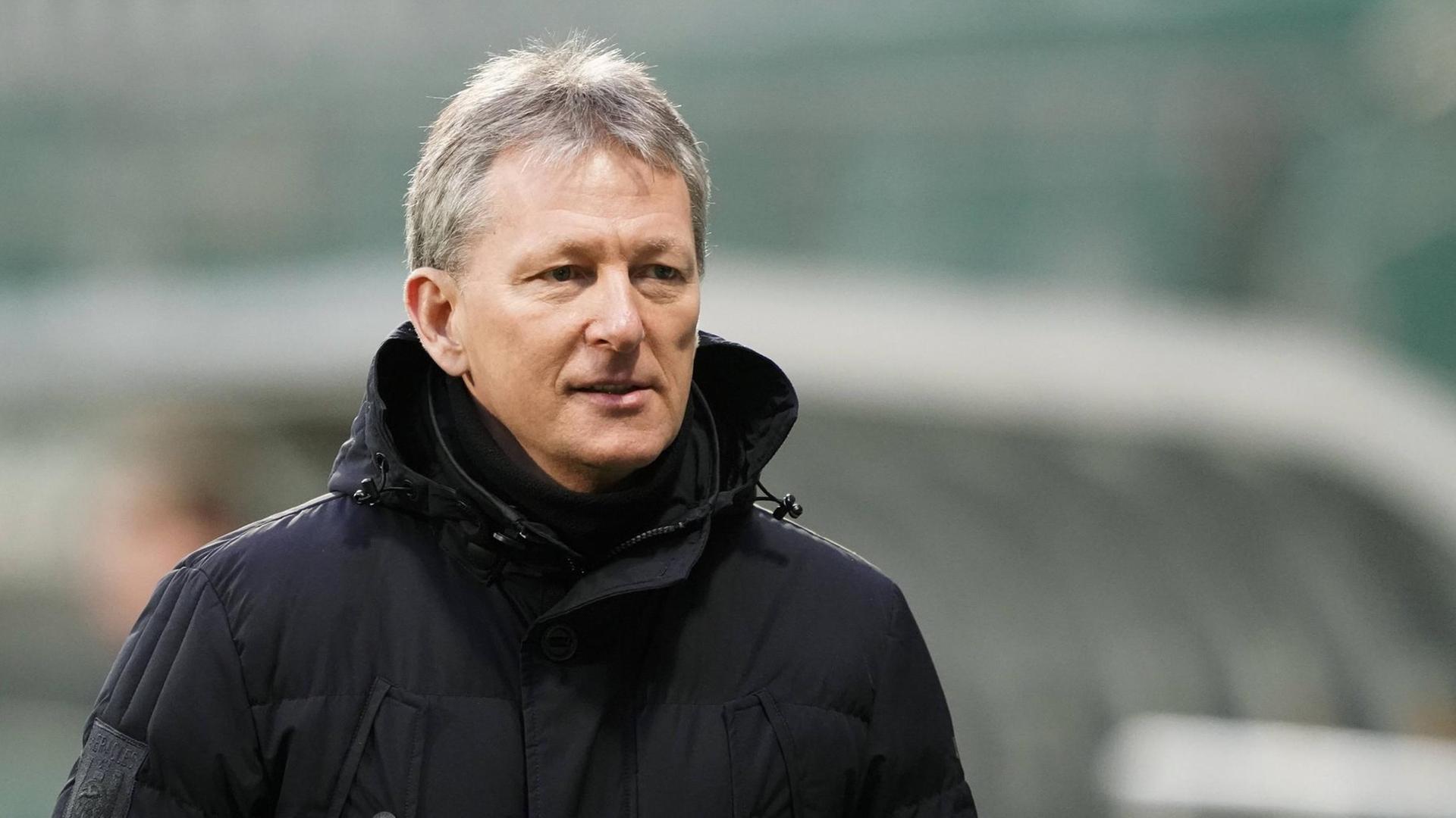 THE HAGUE - Heracles Almelo coach Frank Wormuth before the Dutch Eredivisie match between ADO Den Haag and Heracles Almelo at the Cars Jeans stadium on March 13, 2021 in The Hague, The Netherlands. ANP ROY LAZET Dutch Eredivisie 2020/2021 xVIxANPxSportx/xxANPxIVx *** THE HAGUE Heracles Almelo coach Frank Wormuth before the Dutch Eredivisie match between ADO Den Haag and Heracles Almelo at the Cars Jeans stadium on March 13, 2021 in The Hague, The Netherlands ANP ROY LAZET Dutch Eredivisie 2020 2021 xVIxANPxSportx xxANPxIVx 429175925 THE HAGUE - Heracles Almelo coach Frank Wormuth before the Dutch Eredivisie match between ADO Den Haag and Heracles Almelo at the Cars Jeans stadium on March 13, 2021 in The Hague, The Netherlands. ANP ROY LAZET Dutch Eredivisie 2020/2021 xVIxANPxSportx/xxANPxIVx *** THE HAGUE Heracles Almelo coach Frank Wormuth before the Dutch Eredivisie match between ADO Den Haag and Heracles Almelo at the Cars Jeans stadium on March 13, 2021 in The Hague, The Netherlands ANP ROY LAZET Dutch Eredivisie 2020 2021 xVIxANPxSportx xxANPxIVx 429175925