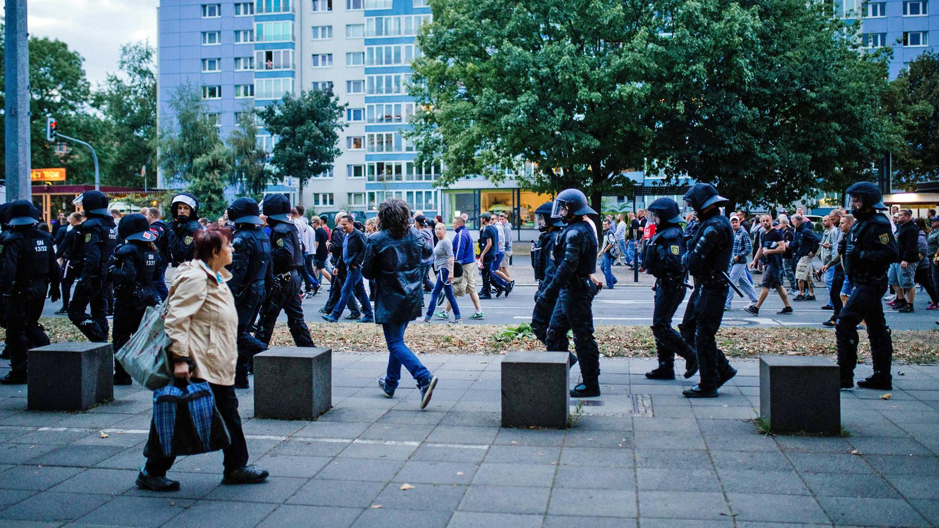 Polizisten im Einsatz bei einer Pro Chemnitz Veranstaltung am 27.8.2018 Polizisten im Einsatz bei einer Pro Chemnitz Veranstaltung am 27.8.2018