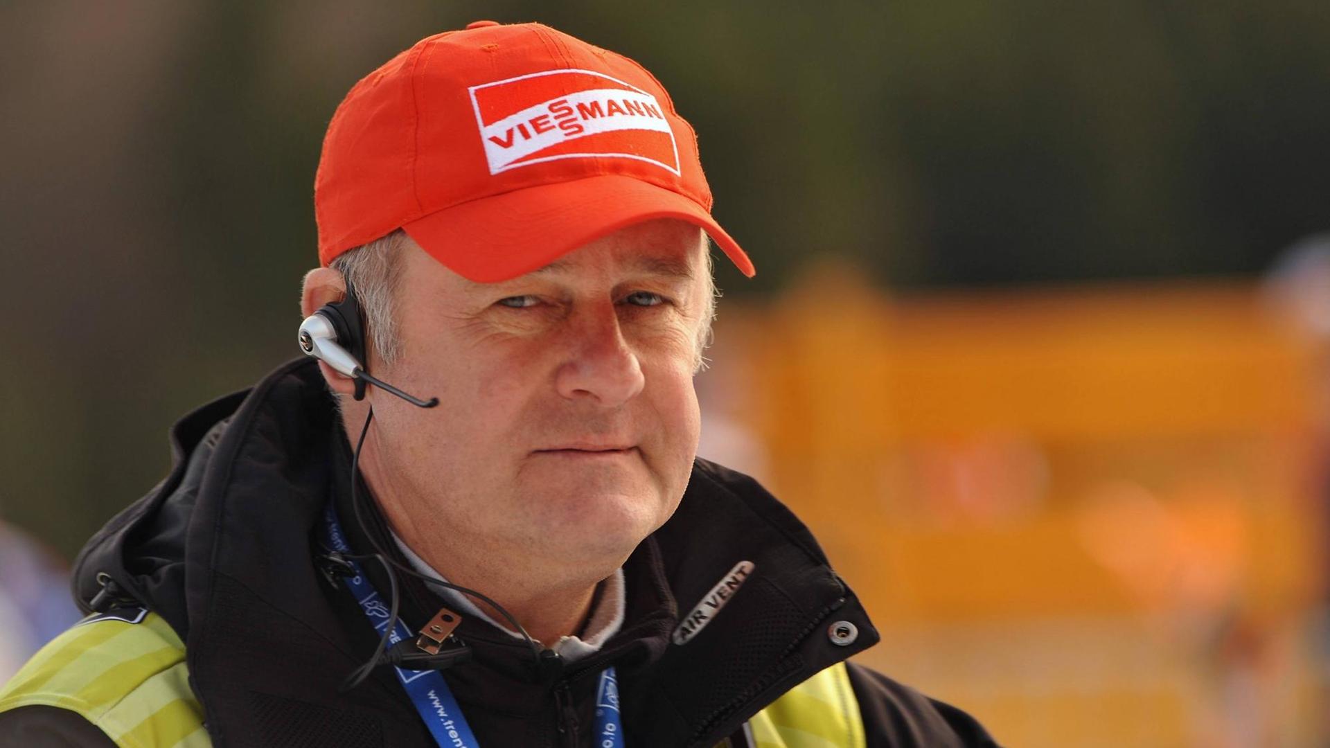 Ulrich Wehling wird zum 1. Dezember 2016 neuer Geschäftsführer des Thüringer Skiverbandes. Ulrich Wehling wird zum 1. Dezember 2016 neuer Geschäftsführer des Thüringer Skiverbandes.