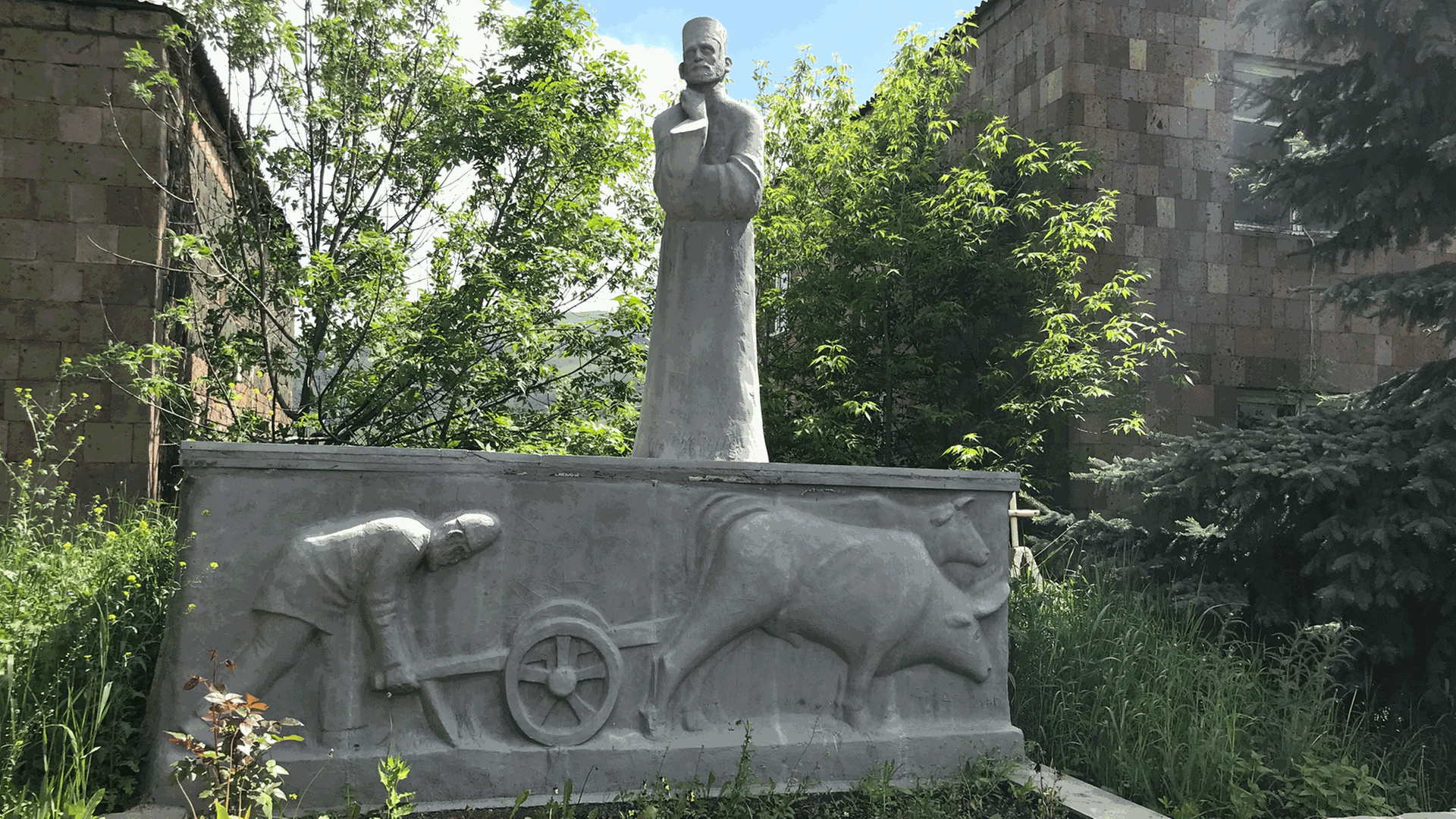 Das Komitas-Denkmal in dem kleinen Ort Vardablur in der Provinz Lori in Armenien