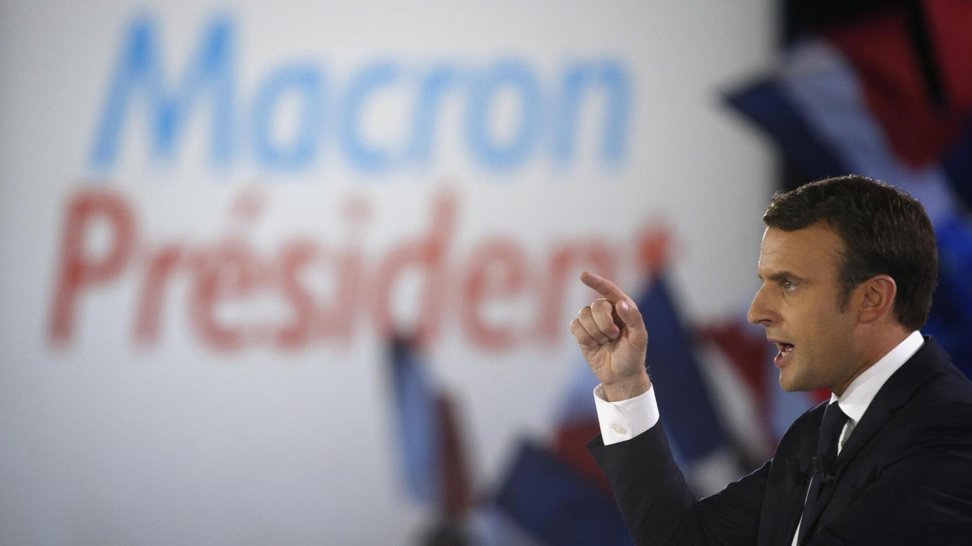 Der Präsidentschaftskandidat der Bewegung En Marche, Emmanuel Macron, bei einer Rede am 1. Mai während seines Wahlkampfs. Der Präsidentschaftskandidat der Bewegung En Marche, Emmanuel Macron, bei einer Rede am 1. Mai während seines Wahlkampfs.