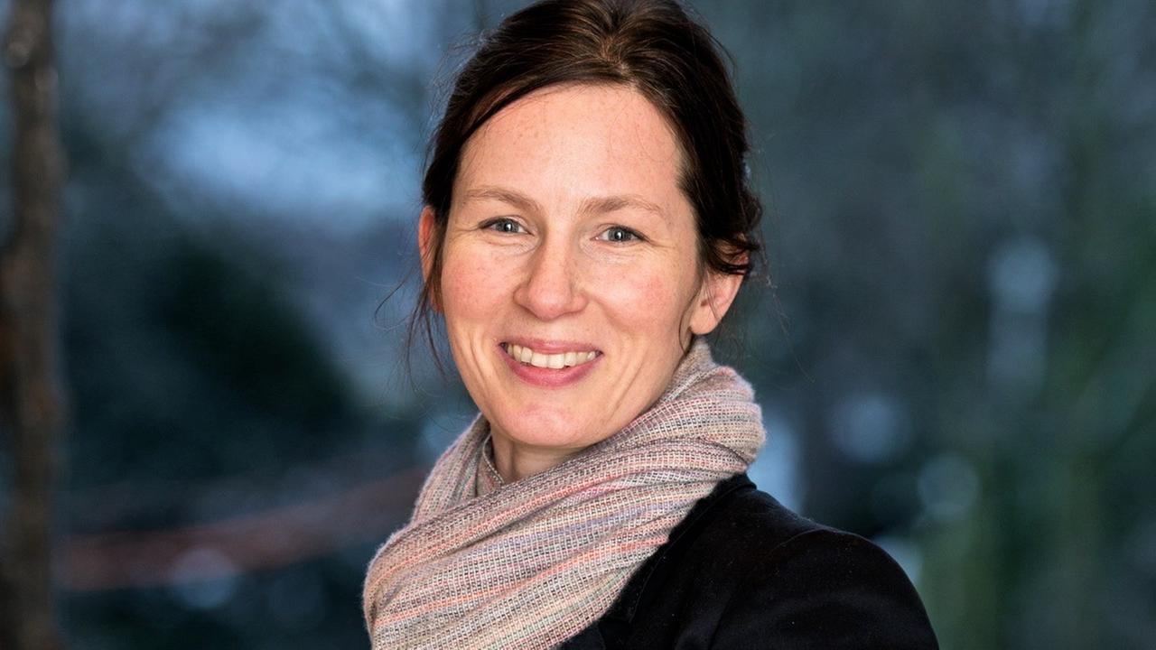 Nina Noeske, Professorin für Historische Musikwissenschaft mit einem Schwerpunkt Gender Studies an der Hochschule für Musik und Theater Hamburg Nina Noeske, Professorin für Historische Musikwissenschaft mit einem Schwerpunkt Gender Studies an der Hochschule für Musik und Theater Hamburg