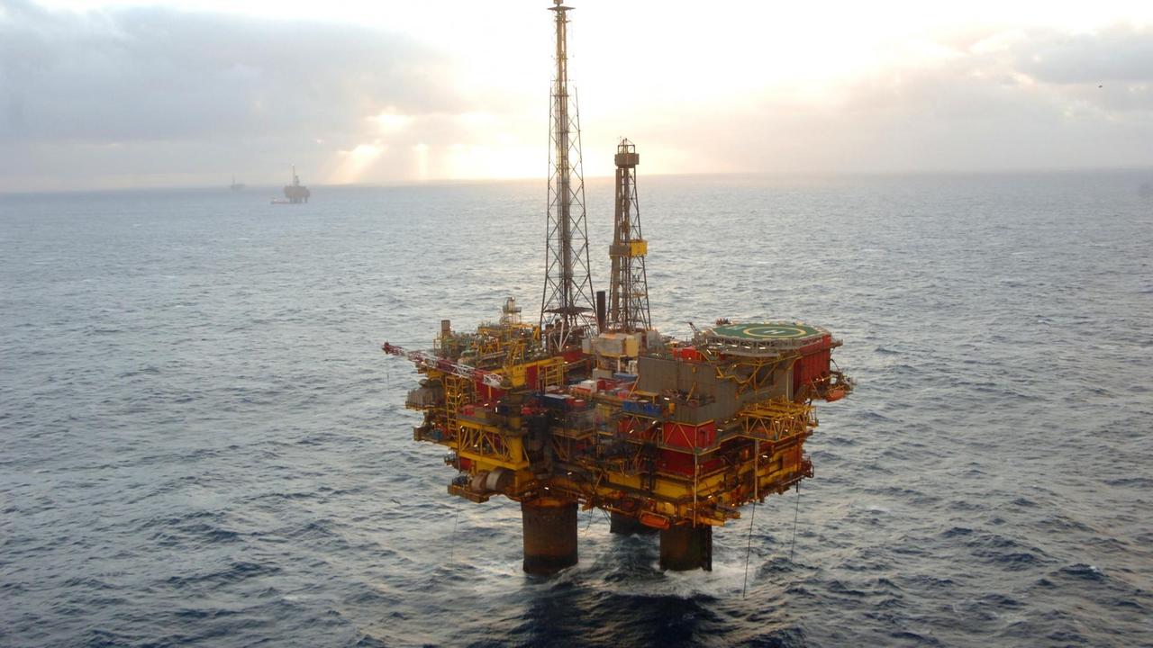 Das Bild zeigt die Ölbohrplattform Brent Delta in der Nordsee Das Bild zeigt die Ölbohrplattform Brent Delta in der Nordsee