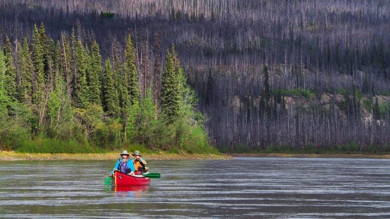 Kanu auf Yukon River. Kanu auf Yukon River.
