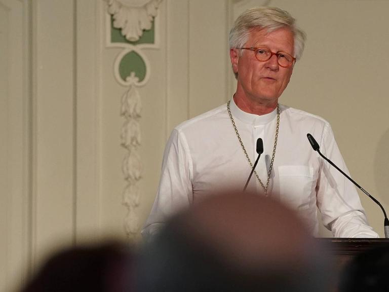 Landesbischof Dr. Heinrich Bedford-Strohm bei seiner Rede beim Johannistag 2019 in der Franzoesischen Friedrichstadtkirche in Berlin | Verwendung weltweit
