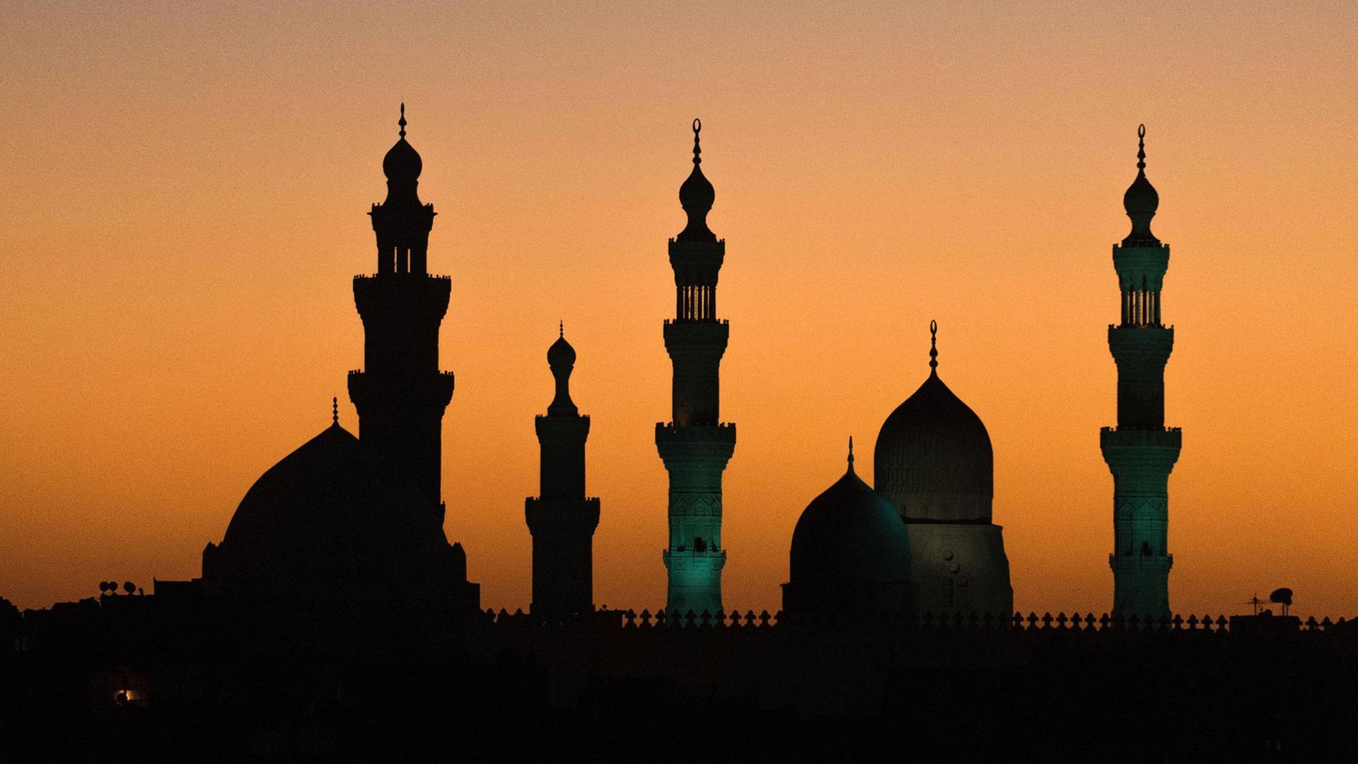 Die Stadt Kairo im Sonnenuntergang. Die Stadt Kairo im Sonnenuntergang.