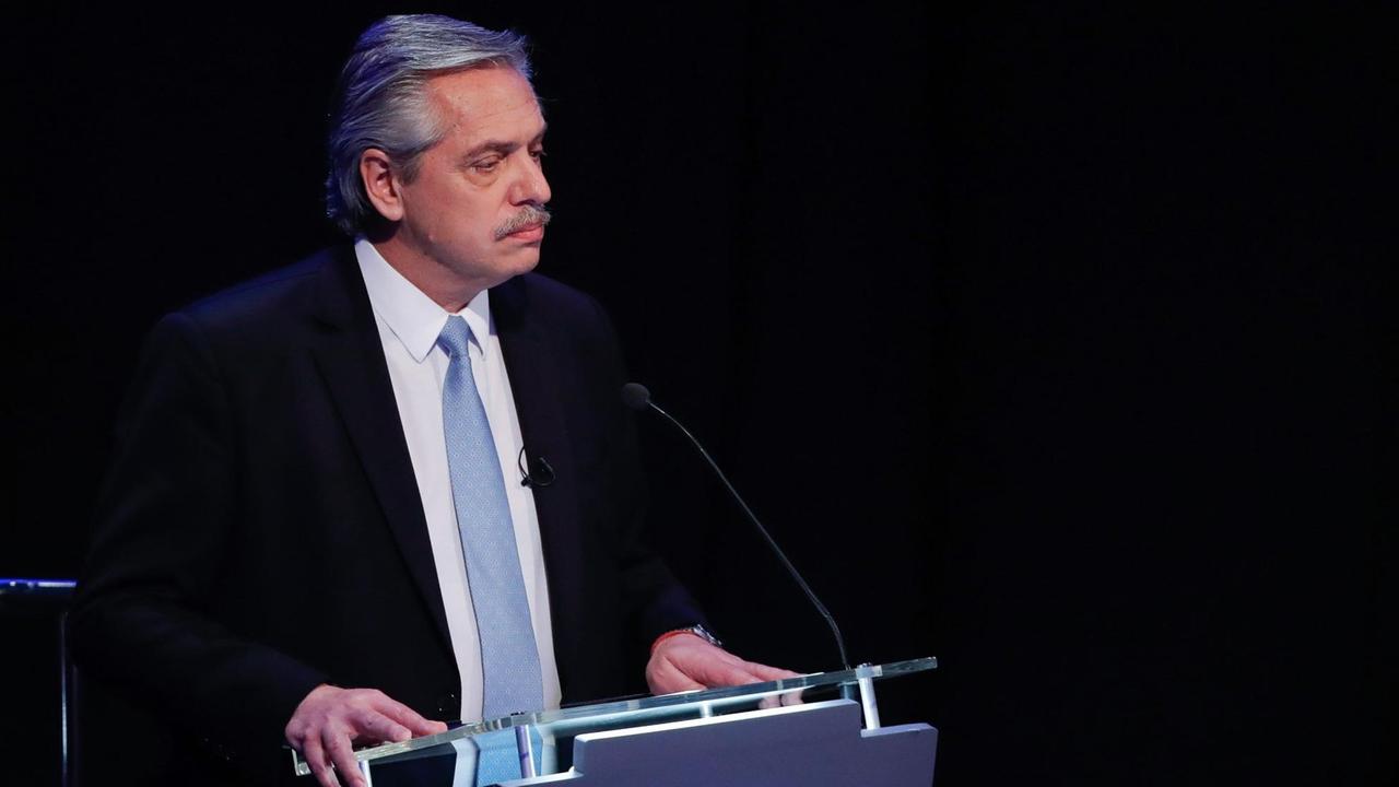 Alberto Fernández während einer Debatte am 21. Oktober in Buenos Aires. Alberto Fernández während einer Debatte am 21. Oktober in Buenos Aires.