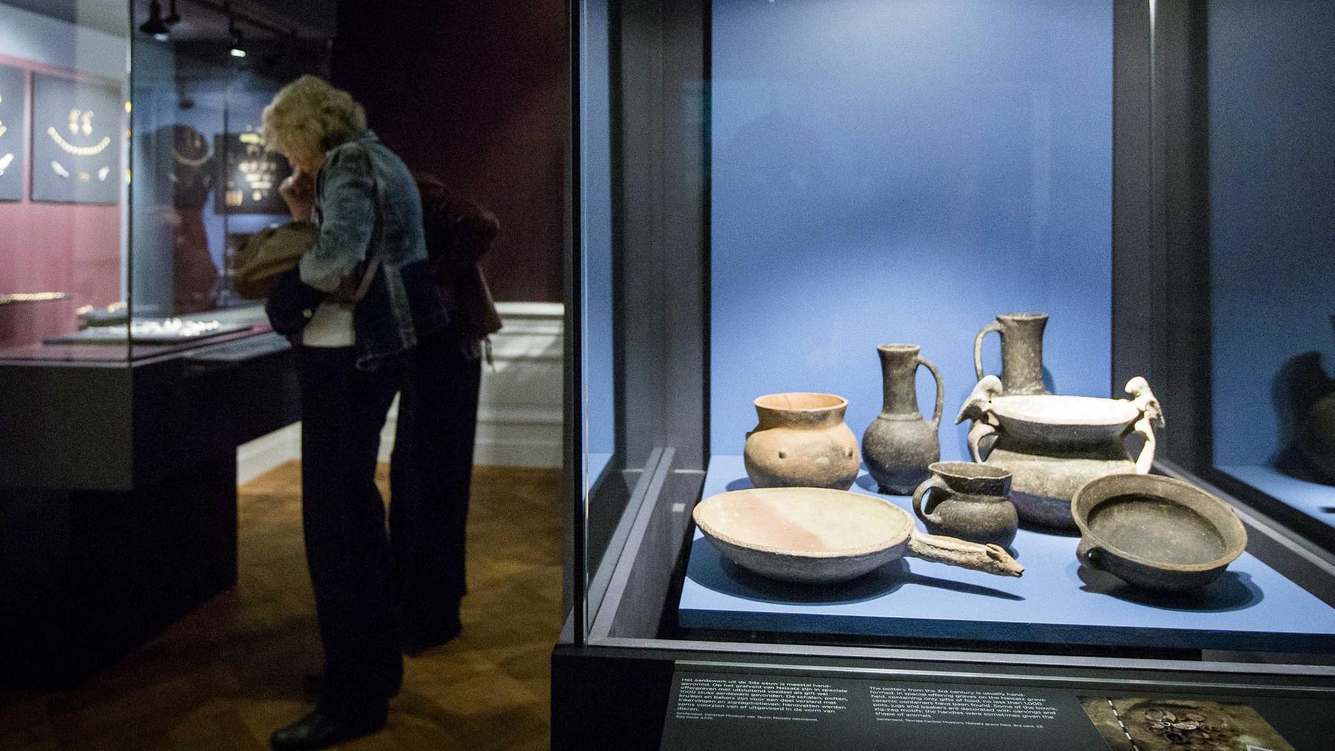 Blick in die Ausstellung: "Die Krim - Gold und Geheimnisse des Schwarzen Meeres" Blick in die Ausstellung: "Die Krim - Gold und Geheimnisse des Schwarzen Meeres"