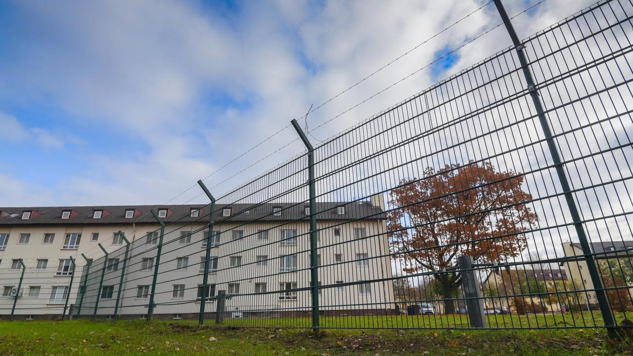Die Ankunfts- und Rückführungseinrichtung (ANKER-Zentrum) für Asylbewerber auf dem ehemaligen Gelände der US Army in Bamberg Die Ankunfts- und Rückführungseinrichtung (ANKER-Zentrum) für Asylbewerber auf dem ehemaligen Gelände der US Army in Bamberg