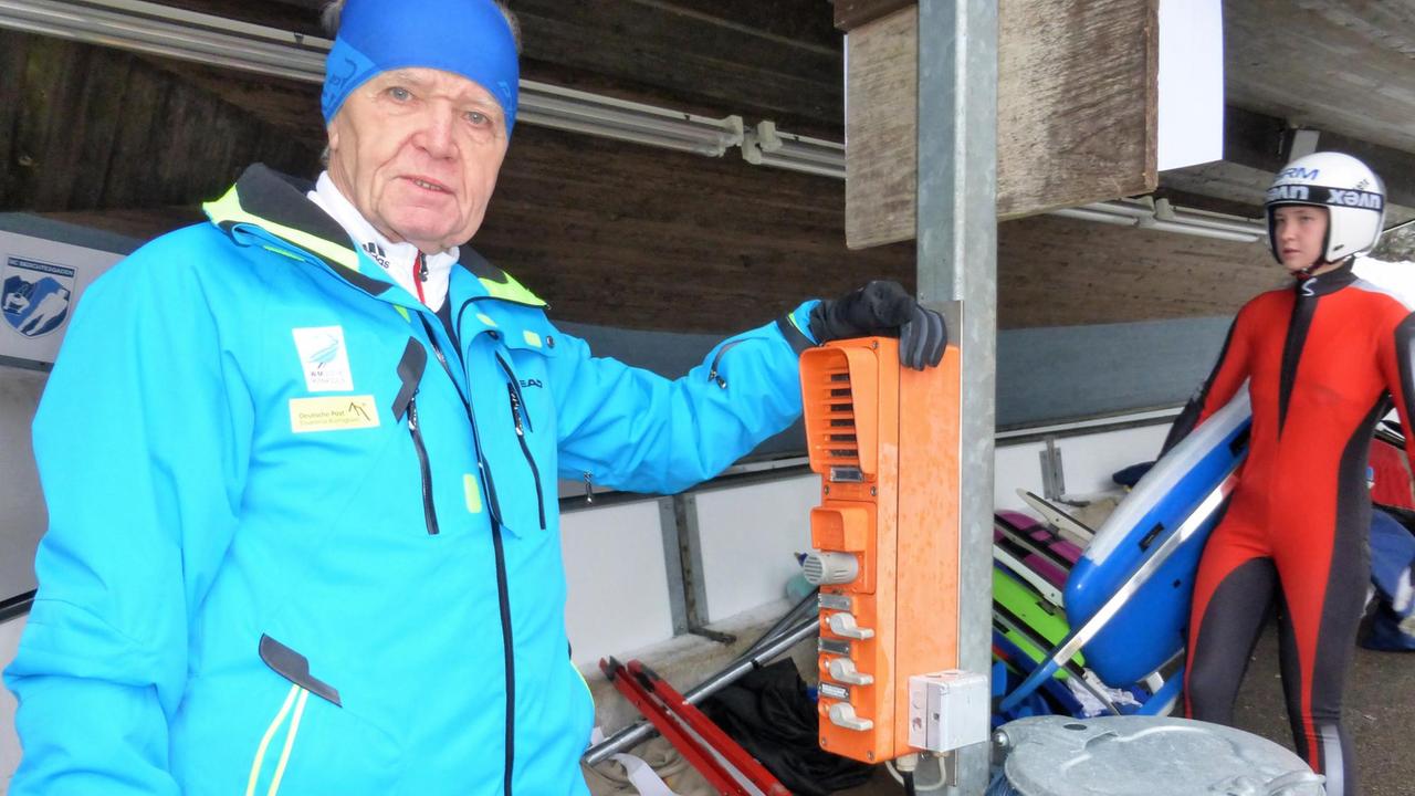 Hans Plenk, Wettkampfrichter beim Rennrodeln Hans Plenk, Wettkampfrichter beim Rennrodeln
