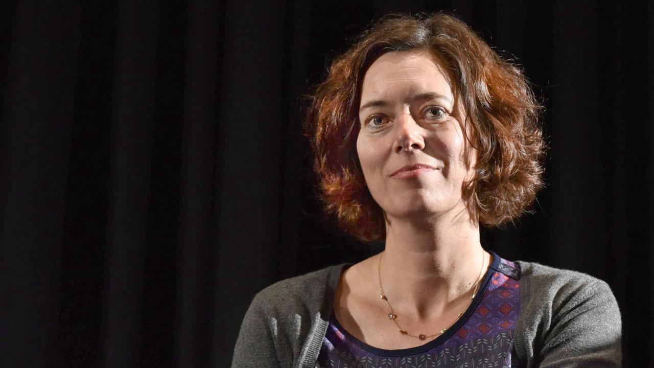 Die österreichische Schriftstellerin Eva Menasse am 12.03.2018 in Köln auf der Lit.Cologne, dem internationalen Literaturfest in Köln. Die österreichische Schriftstellerin Eva Menasse am 12.03.2018 in Köln auf der Lit.Cologne, dem internationalen Literaturfest in Köln.