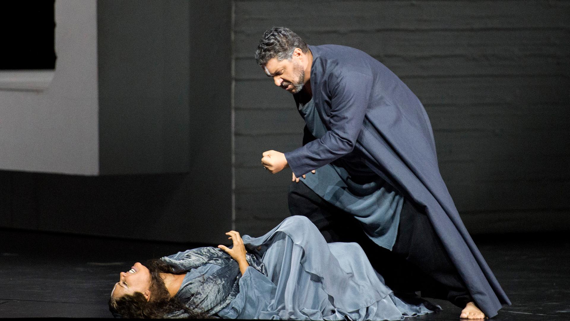 Aida 2017: Anna Netrebko (Aida), Luca Salsi (Amonasro) Aida 2017: Anna Netrebko (Aida), Luca Salsi (Amonasro)
