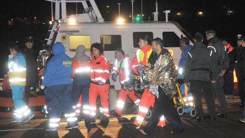 Rettungseinsatzkräfte am Capitaneria di Porto