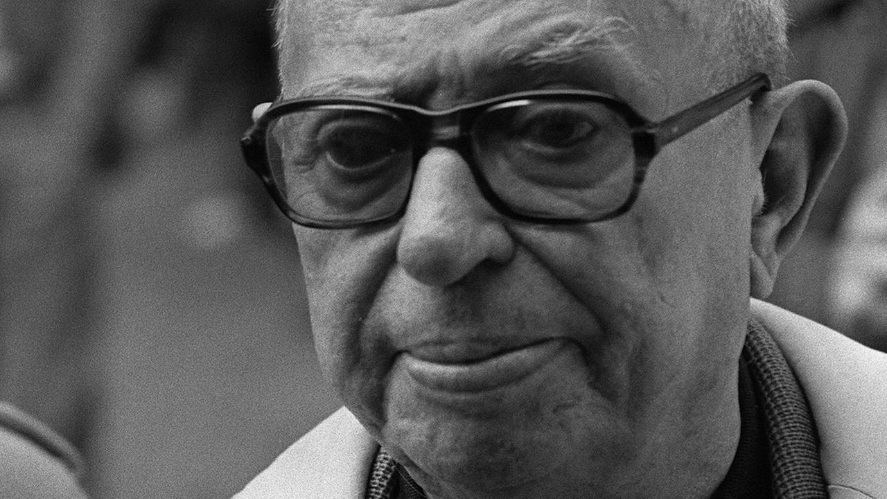 Jean-Paul Sartre 1979. Schwarz-Weiß-Aufnahme. Jean-Paul Sartre 1979. Schwarz-Weiß-Aufnahme.