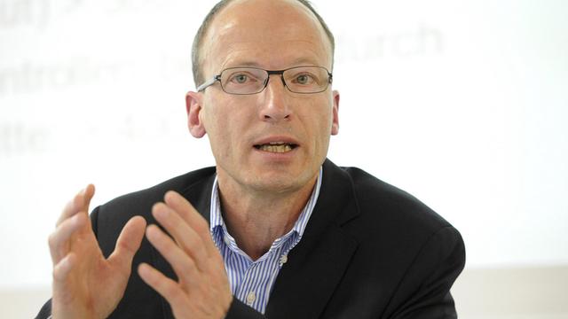 Matthias Kamber (damaliger Direktor Antidoping Schweiz) spricht bei der Jahresmedienkonferenz Antidoping Schweiz am 23. April 2012.