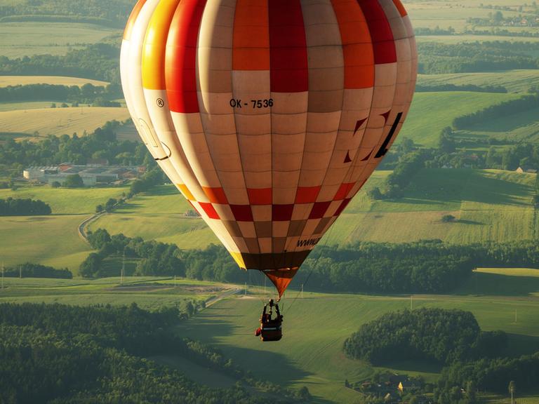 Heißluftballon über Tschechien, Juni 2014