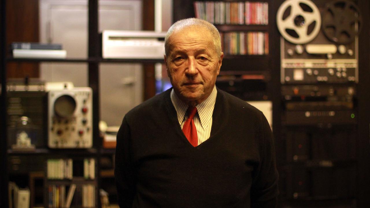 Der Holocaust-Überlebende Alex Rosner in seiner Toningenieur-Firma in Long Island City in Queens (USA). Der Holocaust-Überlebende Alex Rosner in seiner Toningenieur-Firma in Long Island City in Queens (USA).