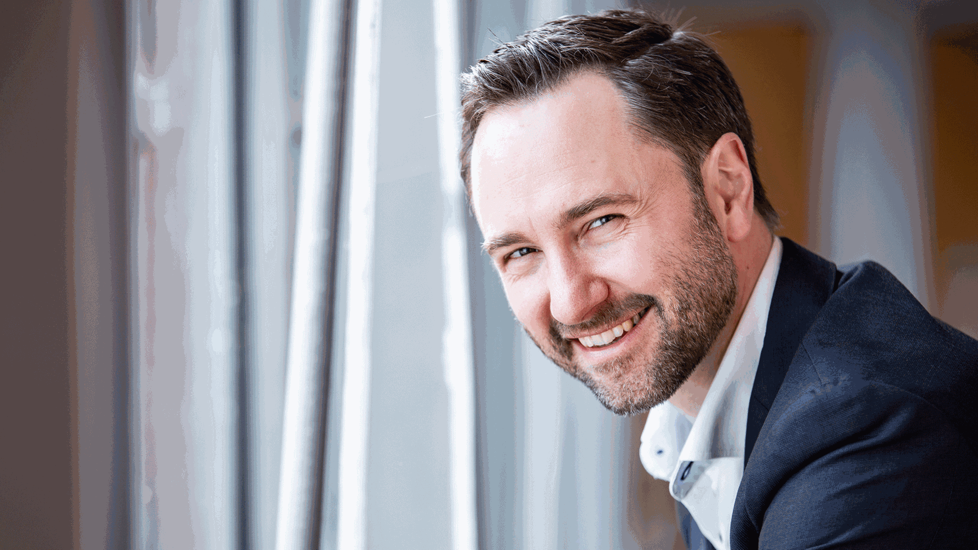 Der Dirigent Alexander Merzyn, GMD des Staatstheaters Cottbus Der Dirigent Alexander Merzyn, GMD des Staatstheaters Cottbus