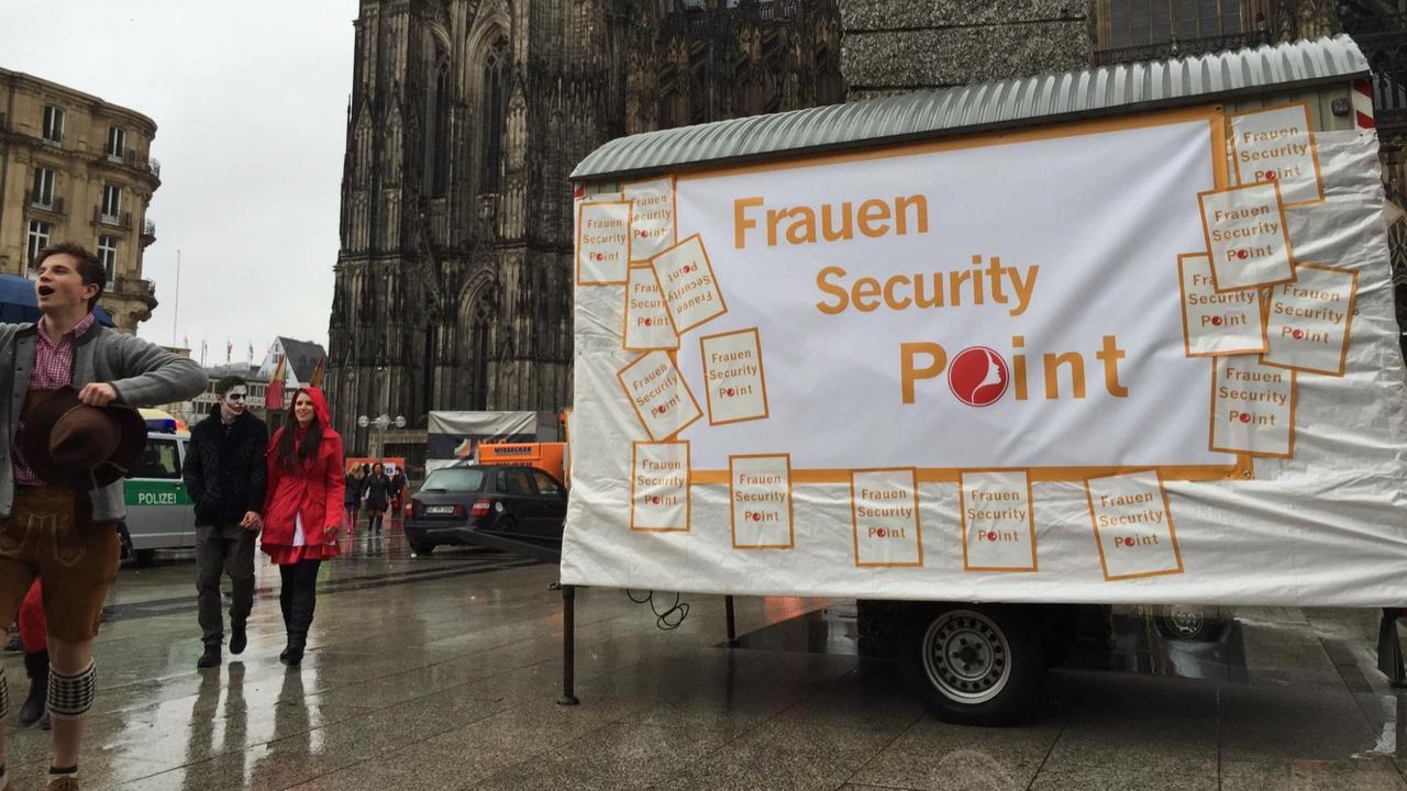 Der Security Point für Frauen wurde an Karneval nicht in Anspruch genommen. Der Security Point für Frauen wurde an Karneval nicht in Anspruch genommen.