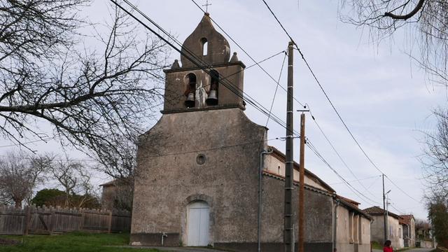 Außenansicht der Kirche in Belloc