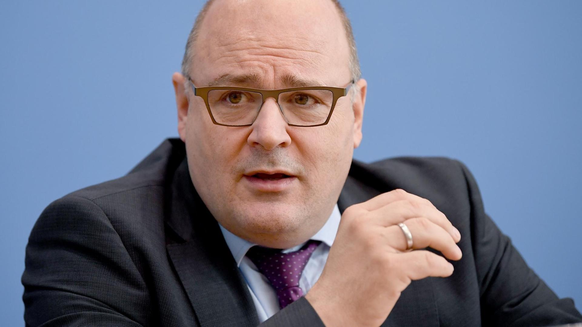 Steffen Kampeter, Hauptgeschäftsführer der Bundesvereinigung der Deutschen Arbeitgeberverbände (BDA) Steffen Kampeter, Hauptgeschäftsführer der Bundesvereinigung der Deutschen Arbeitgeberverbände (BDA)