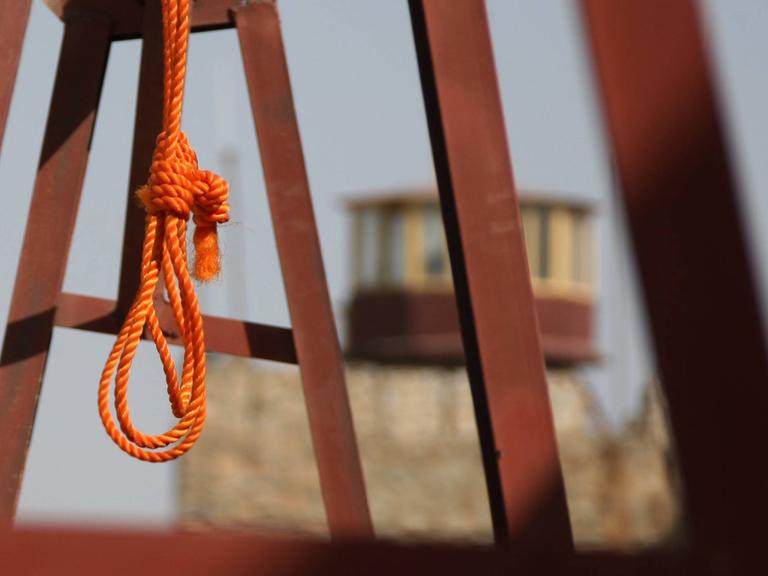 Ein Galgen steht in einem afghanischen Gefängnis 2014 für eine Hinrichtung bereit